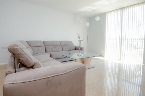 Condominio en venta en Hollywood, Florida, 2 dormitorios, 108.97 m2 № 1209943 - foto 23