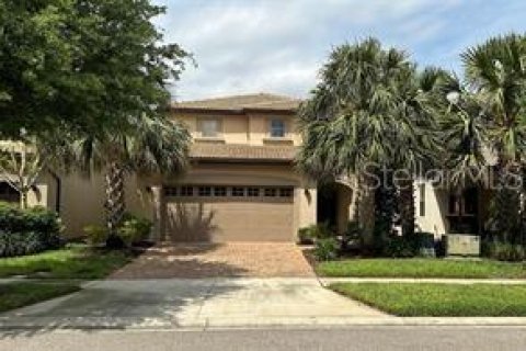 House in Kissimmee, Florida 5 bedrooms, 243.59 sq.m. № 1245038 - photo 1