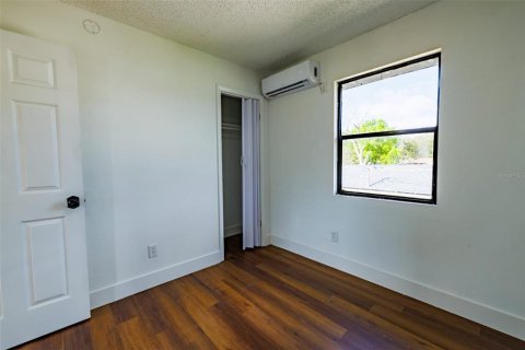 Casa en venta en Tampa, Florida, 3 dormitorios, 60.39 m2 № 1064280 - foto 15