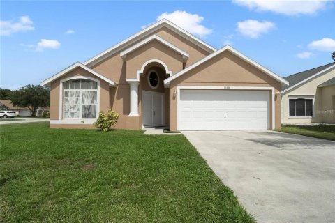 House in Kissimmee, Florida 4 bedrooms, 171.13 sq.m. № 1376967 - photo 1