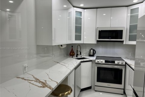 Condominio en venta en Aventura, Florida, 2 dormitorios, 92.53 m2 № 1234596 - foto 1