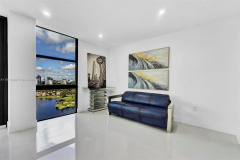 Condo in Aventura, Florida, 2 bedrooms  № 1234596 - photo 17