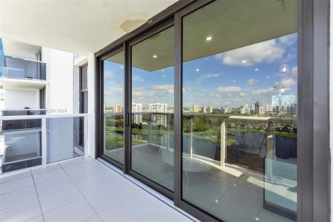 Condo in Aventura, Florida, 2 bedrooms  № 1234596 - photo 25