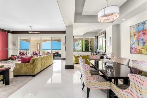 Condominio en venta en Miami Beach, Florida, 4 dormitorios, 329.8 m2 № 1241645 - foto 13