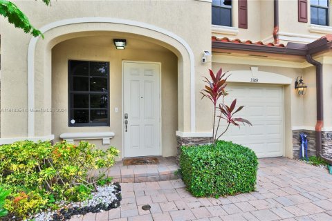 Touwnhouse à vendre à Hialeah, Floride: 4 chambres, 177.44 m2 № 1241695 - photo 11