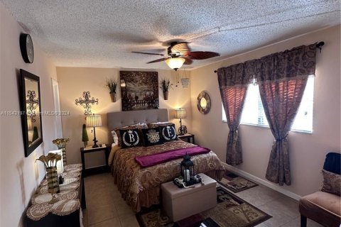 Condo in Margate, Florida, 2 bedrooms  № 1042927 - photo 8