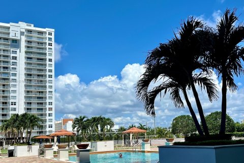 Copropriété à vendre à Aventura, Floride: 1 chambre, 99.03 m2 № 1078400 - photo 13