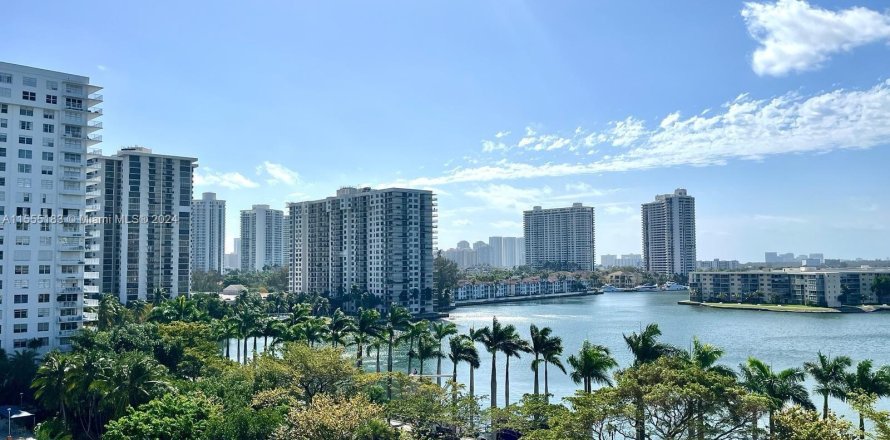 Condo in Aventura, Florida, 1 bedroom  № 1078400