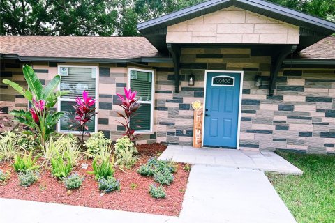 Villa ou maison à vendre à Palm Bay, Floride: 4 chambres, 268.21 m2 № 1057210 - photo 2