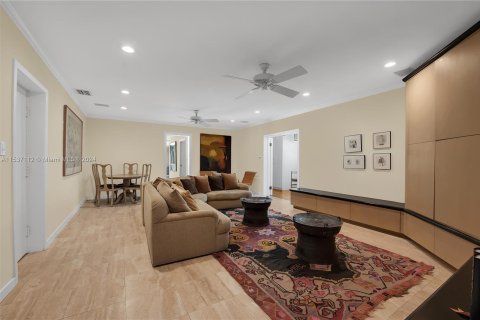 Villa ou maison à vendre à Coral Gables, Floride: 5 chambres, 502.69 m2 № 1021640 - photo 15