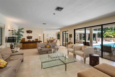 Villa ou maison à vendre à Coral Gables, Floride: 5 chambres, 502.69 m2 № 1021640 - photo 4