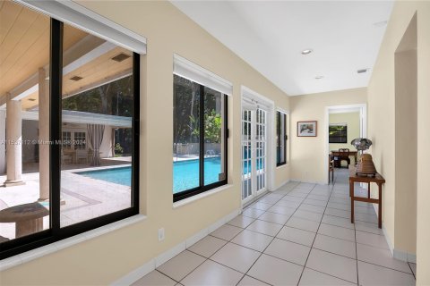 Villa ou maison à vendre à Coral Gables, Floride: 5 chambres, 502.69 m2 № 1021640 - photo 27