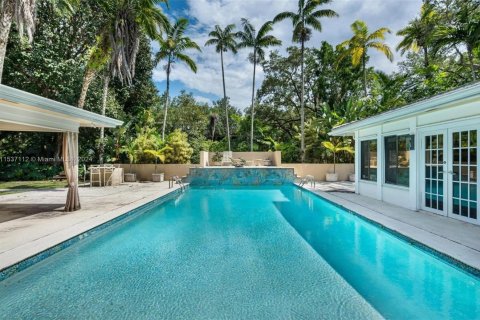 Villa ou maison à vendre à Coral Gables, Floride: 5 chambres, 502.69 m2 № 1021640 - photo 2