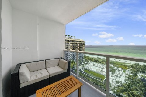 Condo in Miami Beach, Florida, 3 bedrooms  № 1021560 - photo 2