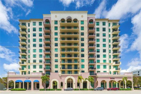 Condominio en venta en Coral Gables, Florida, 2 dormitorios, 118.91 m2 № 1049740 - foto 9
