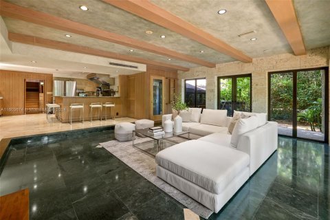 House in Coral Gables, Florida 5 bedrooms, 499.91 sq.m. № 1224022 - photo 20