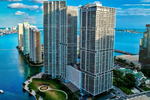 Condominio en venta en Miami, Florida, 50.72 m2 № 1405886 - foto 2