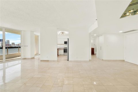 Copropriété à vendre à Aventura, Floride: 1 chambre, 97.55 m2 № 1405927 - photo 2