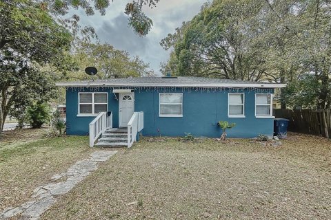 House in Tampa, Florida 3 bedrooms, 99.78 sq.m. № 1243097 - photo 1