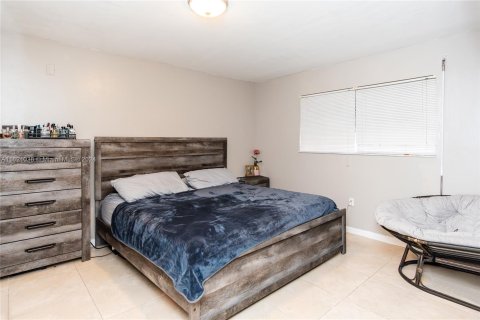 Condo in Dania Beach, Florida, 2 bedrooms  № 1242179 - photo 11