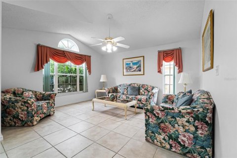 Villa ou maison à vendre à Kissimmee, Floride: 4 chambres, 183.48 m2 № 1359671 - photo 4