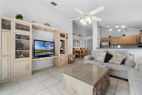 Villa ou maison à vendre à Kissimmee, Floride: 4 chambres, 183.48 m2 № 1359671 - photo 6