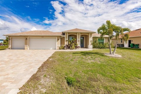 Villa ou maison à vendre à Port Charlotte, Floride: 3 chambres, 148.74 m2 № 1052128 - photo 2