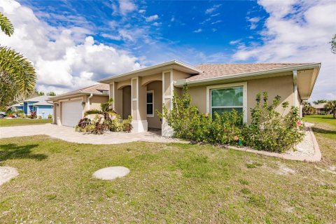 Villa ou maison à vendre à Port Charlotte, Floride: 3 chambres, 148.74 m2 № 1052128 - photo 3