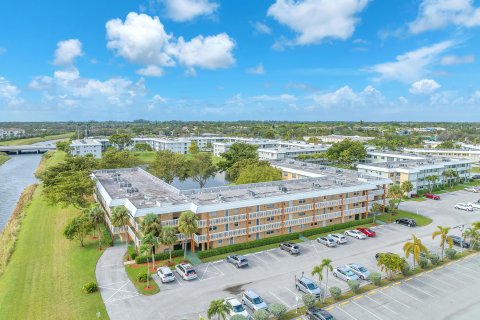 Copropriété à vendre à Boca Raton, Floride: 2 chambres, 88.72 m2 № 1024249 - photo 1