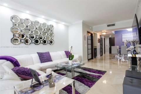 Condominio en venta en Miami Beach, Florida, 2 dormitorios, 138.42 m2 № 1238266 - foto 1