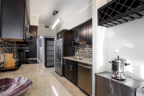 Condo in Miami Beach, Florida, 2 bedrooms  № 1238266 - photo 9