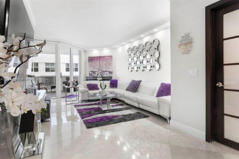 Copropriété à vendre à Miami Beach, Floride: 2 chambres, 138.42 m2 № 1238266 - photo 2