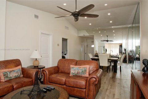 Casa en venta en Tamarac, Florida, 2 dormitorios, 91.97 m2 № 1035521 - foto 15