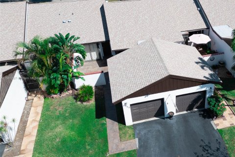 Casa en venta en Tamarac, Florida, 2 dormitorios, 91.97 m2 № 1035521 - foto 5