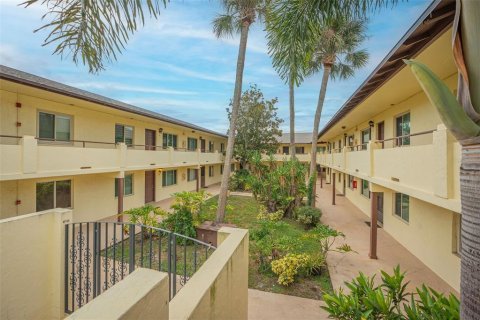 Copropriété à vendre à Daytona Beach, Floride: 2 chambres, 80.27 m2 № 1350642 - photo 30