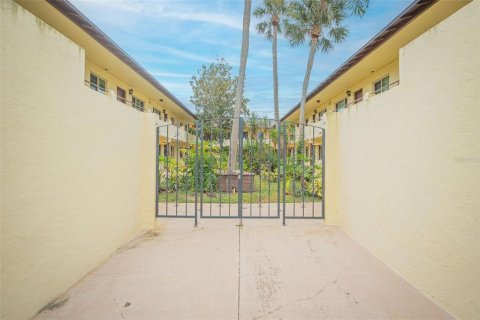 Copropriété à vendre à Daytona Beach, Floride: 2 chambres, 80.27 m2 № 1350642 - photo 25