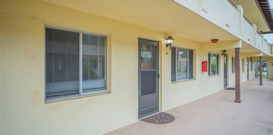 Condo in Daytona Beach, Florida, 2 bedrooms  № 1350642