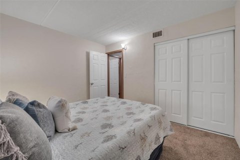 Condo in Daytona Beach, Florida, 2 bedrooms  № 1350642 - photo 20