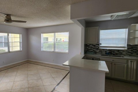 Condominio en alquiler en West Palm Beach, Florida, 1 dormitorio, 63.55 m2 № 1061395 - foto 28