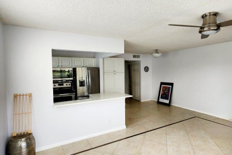 Condo in West Palm Beach, Florida, 1 bedroom  № 1061395 - photo 21