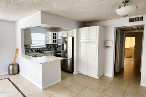 Condominio en alquiler en West Palm Beach, Florida, 1 dormitorio, 63.55 m2 № 1061395 - foto 19