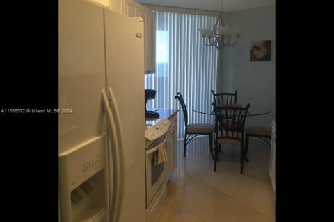 Condominio en venta en Sunny Isles Beach, Florida, 3 dormitorios, 169.08 m2 № 1019629 - foto 29