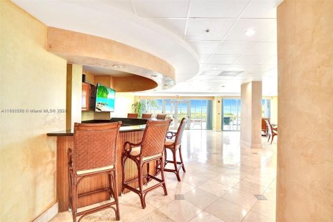 Copropriété à vendre à Sunny Isles Beach, Floride: 3 chambres, 169.08 m2 № 1019629 - photo 13