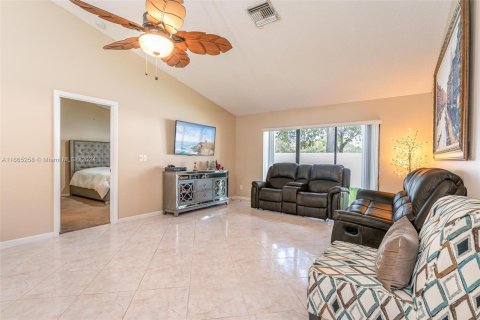 Casa en venta en Tamarac, Florida, 2 dormitorios, 138.61 m2 № 1379158 - foto 17