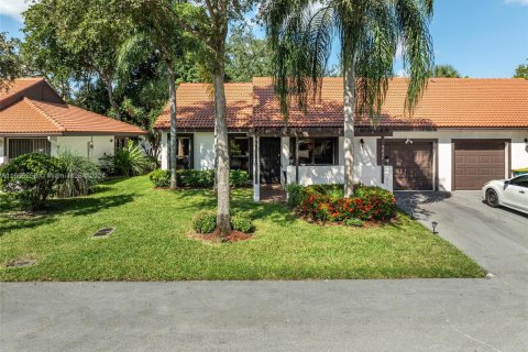 Villa ou maison à vendre à Tamarac, Floride: 2 chambres, 138.61 m2 № 1379158 - photo 6