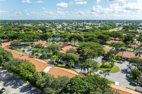 Villa ou maison à vendre à Tamarac, Floride: 2 chambres, 138.61 m2 № 1379158 - photo 4