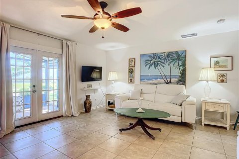 Townhouse in Edgewater, Florida 2 bedrooms, 112.97 sq.m. № 1403279 - photo 13