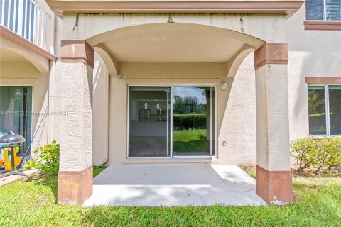 Copropriété à vendre à Greenacres, Floride: 3 chambres, 98.57 m2 № 1345374 - photo 24