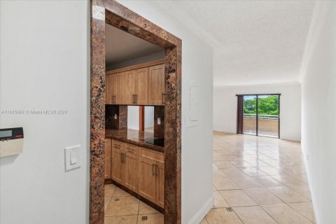 Copropriété à vendre à Miami Lakes, Floride: 2 chambres, 87.33 m2 № 1330912 - photo 6