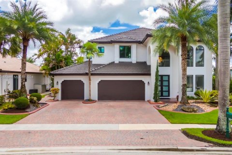 Casa en venta en Miramar, Florida, 5 dormitorios, 395.95 m2 № 1331635 - foto 1